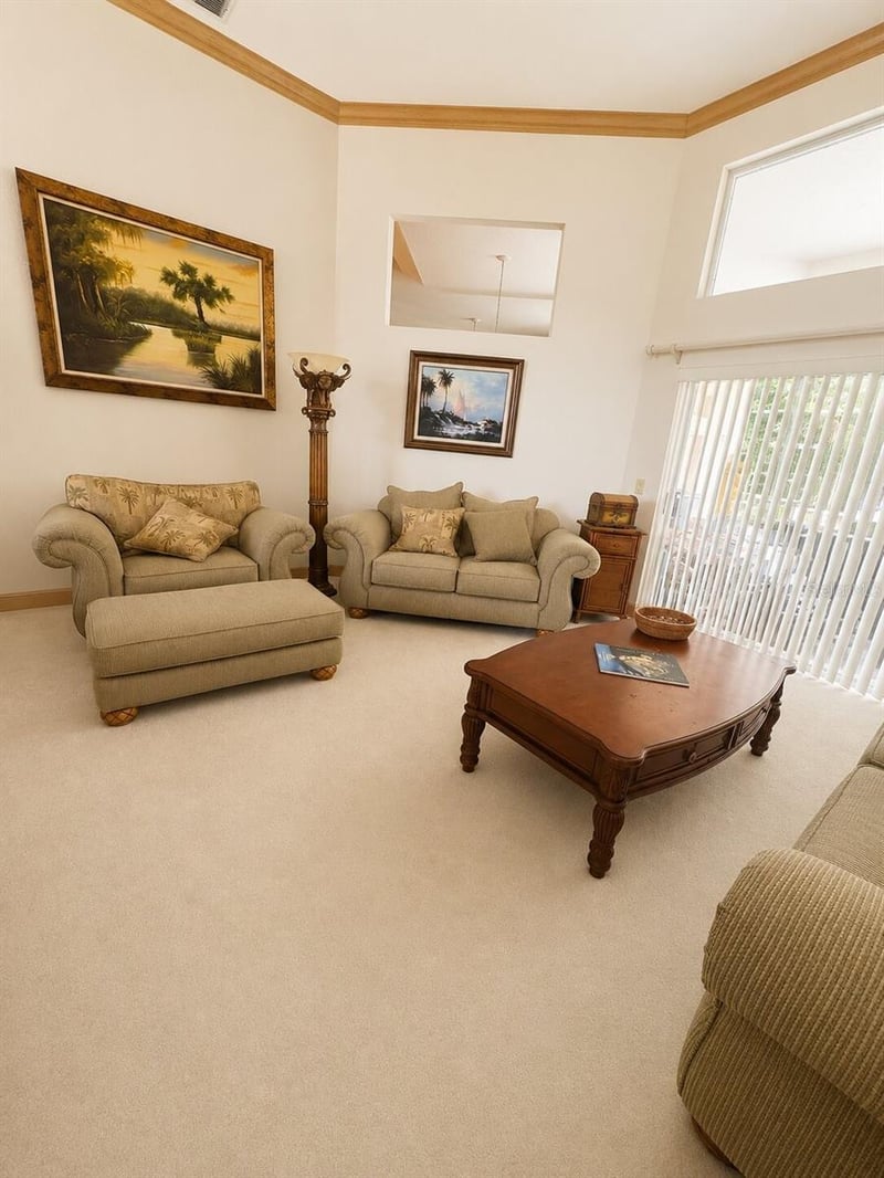 995 Weathersfield Dr, Dunedin, FL 34698