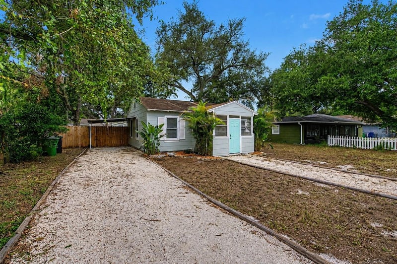 3208 W Hartnett Ave, Tampa, FL 33611