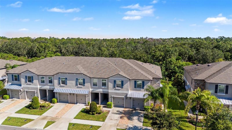 9706 Pembrooke Pines Dr, Sun City Center, FL 33573