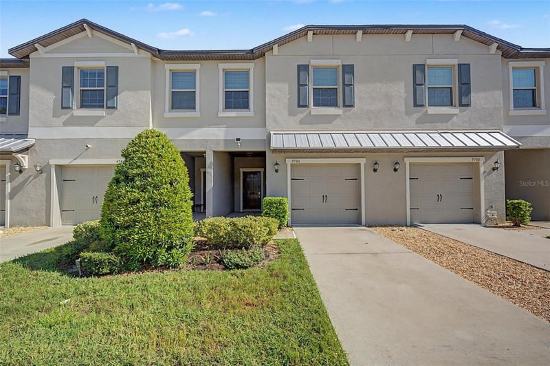 9706 Pembrooke Pines Dr, Sun City Center, FL 33573