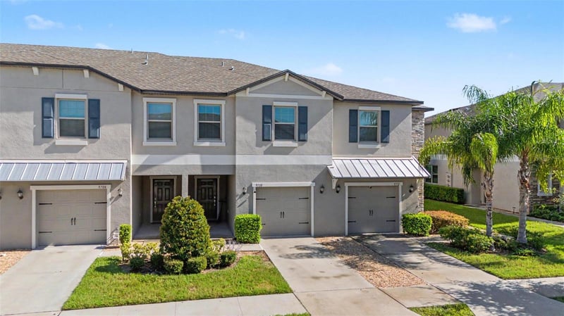 9706 Pembrooke Pines Dr, Sun City Center, FL 33573