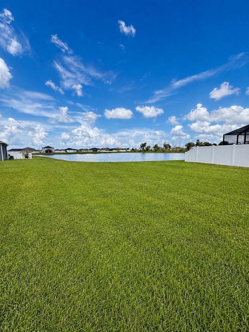 9589 Sandy Bluffs Cir, Parrish, FL 34219