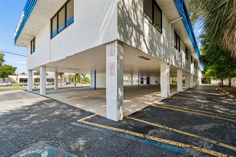 1301 66th St N, St Petersburg, FL 33710