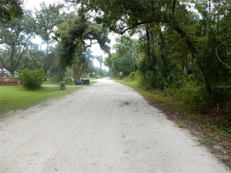 Central Ave, Zephyrhills, FL 33540