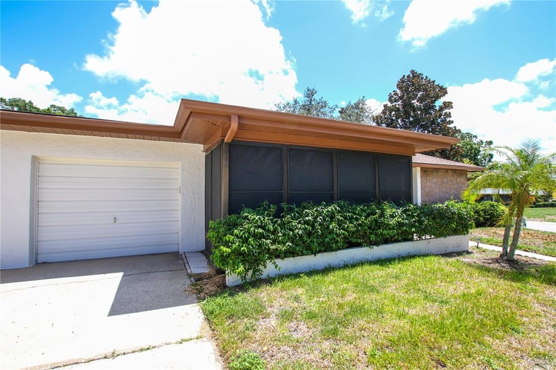 2360 Shelly Dr #B, Palm Harbor, FL 34684