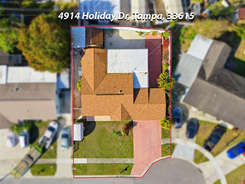 4914 Holiday Dr, Tampa, FL 33615