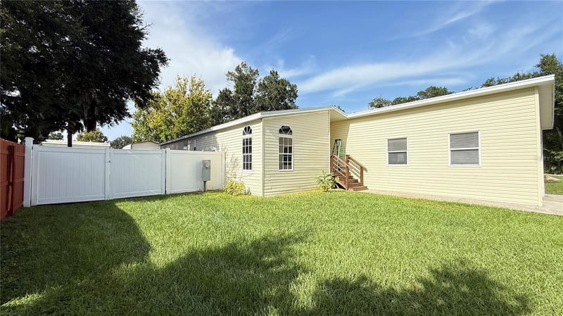 10404 Brussels Dr, Riverview, FL 33578