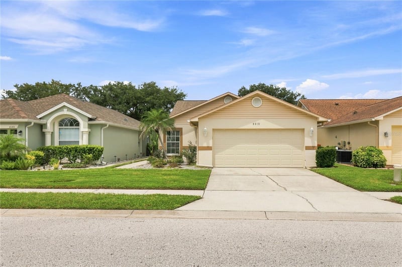 6315 Gentle Ben Cir, Wesley Chapel, FL 33544