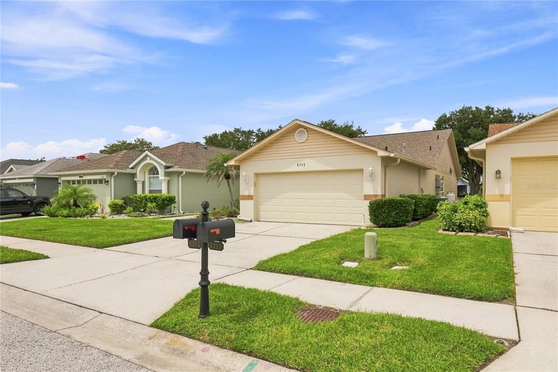 6315 Gentle Ben Cir, Wesley Chapel, FL 33544