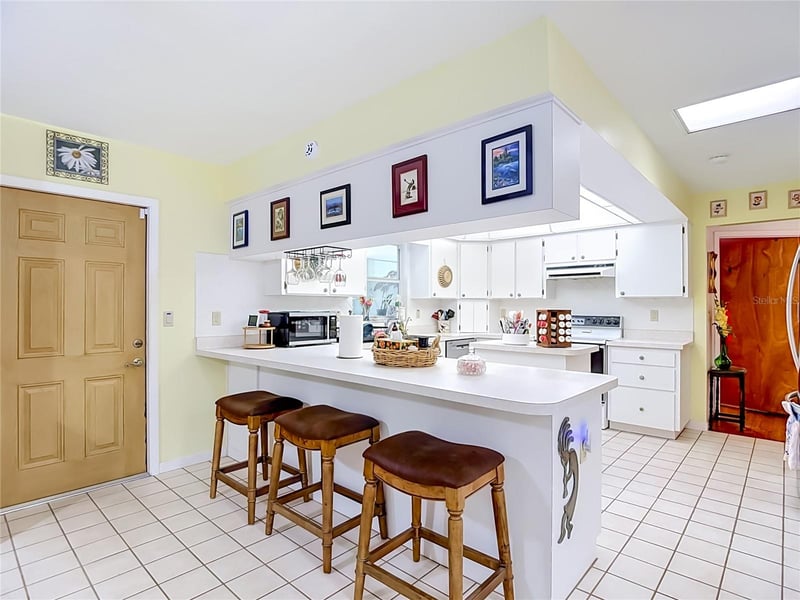 40312 Sunburst Dr, Dade City, FL 33525