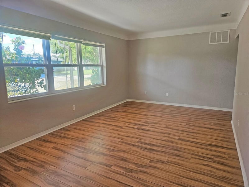 5360 25th Ave N, St Petersburg, FL 33710