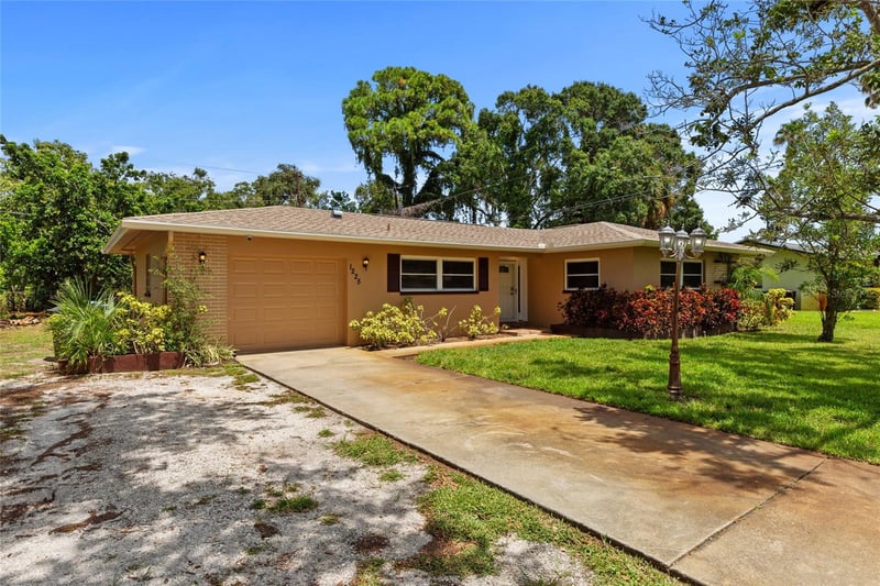 1225 63rd Ave S, St Petersburg, FL 33705