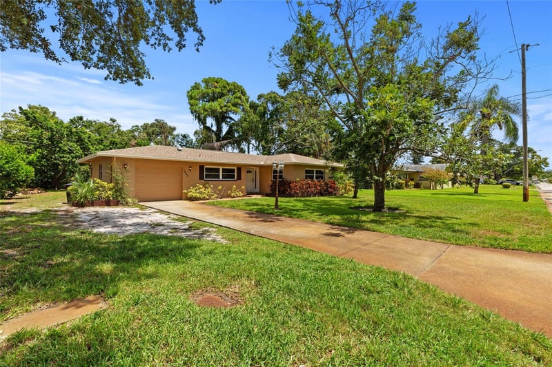 1225 63rd Ave S, St Petersburg, FL 33705