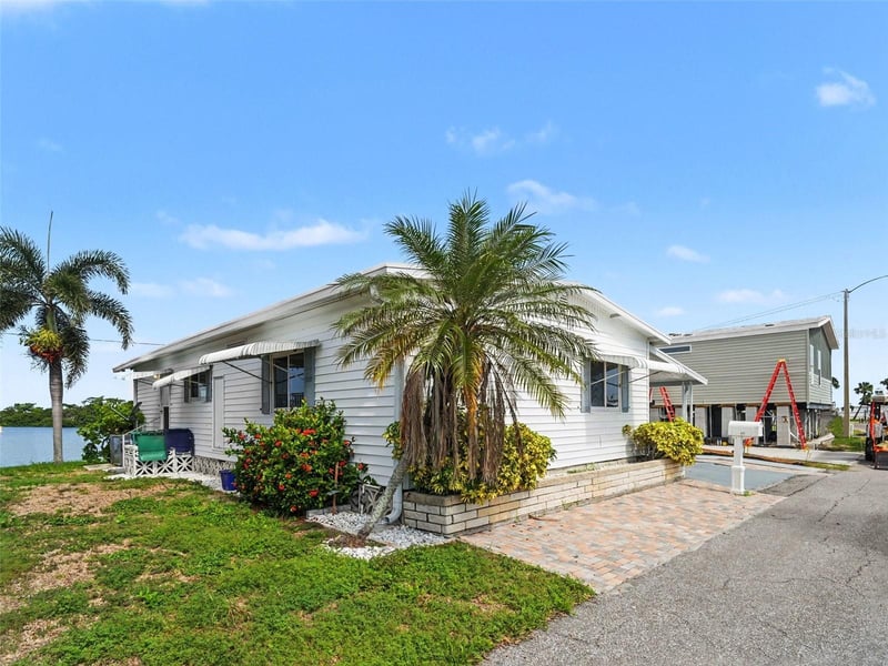 323 Terra Ceia Dr, Palmetto, FL 34221