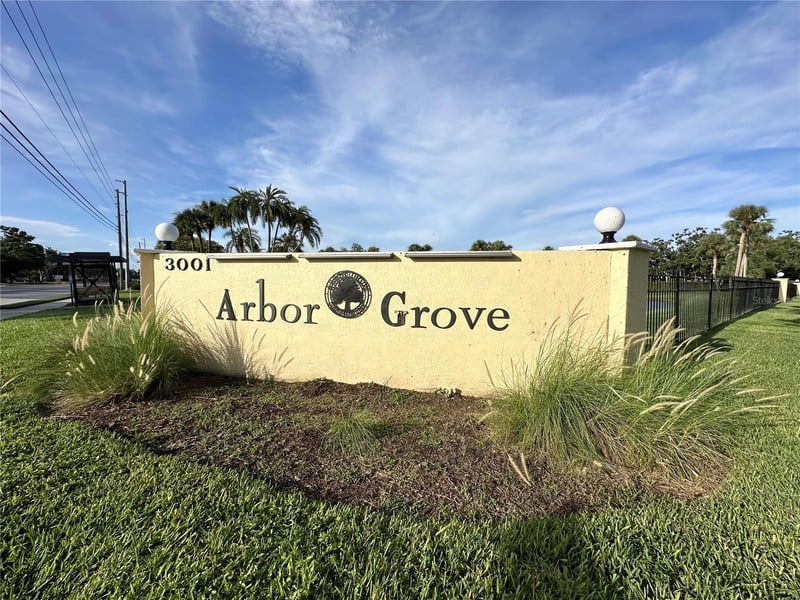 3001 58th Ave S #609, St Petersburg, FL 33712
