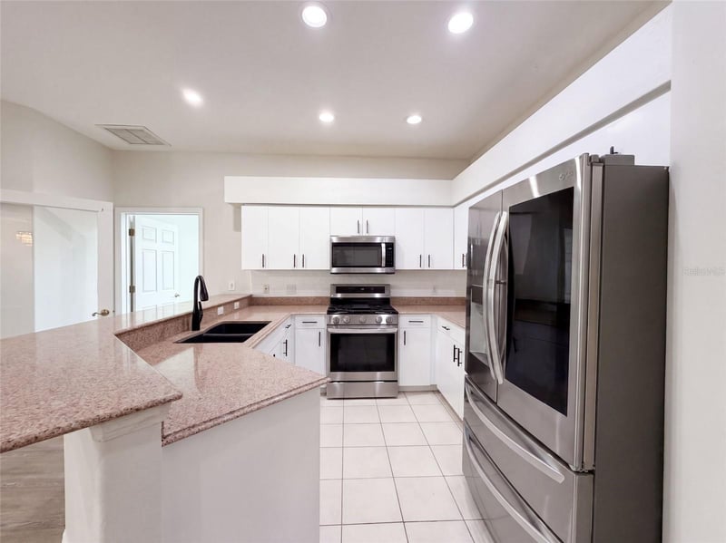 7414 39th Ct E, Sarasota, FL 34243