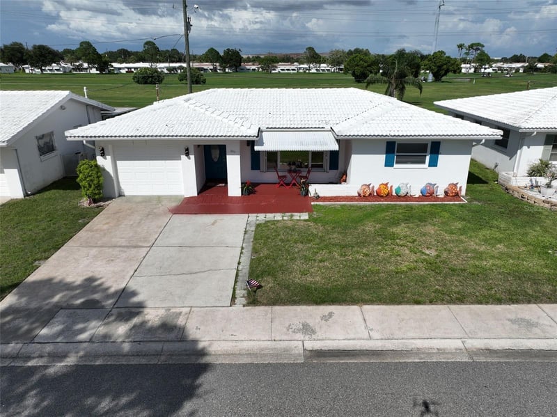 9975 41st St N, Pinellas Park, FL 33782
