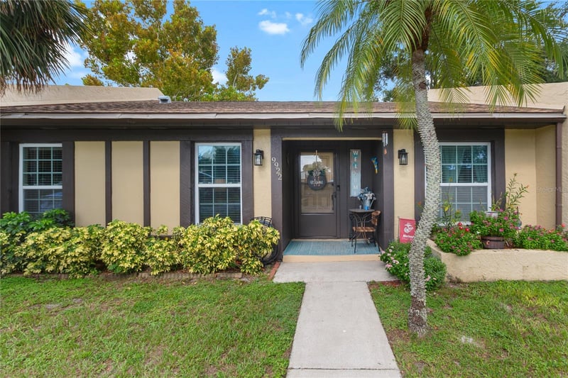 9922 87th St, Seminole, FL 33777