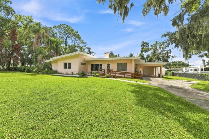 1311 E Tomlin St, Plant City, FL 33563