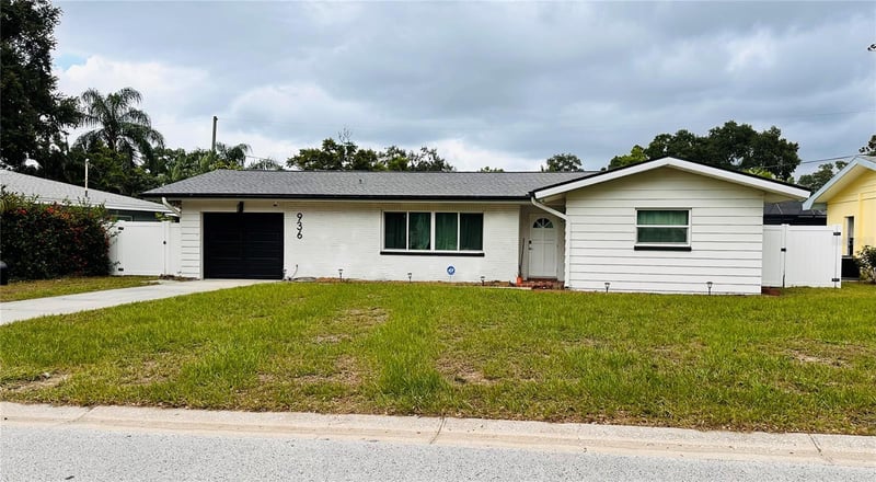 936 Lyndhurst St, Dunedin, FL 34698