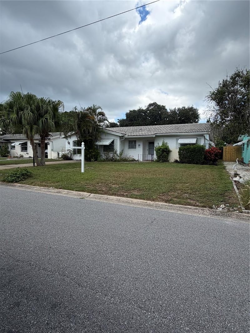 29768 67th St N, Clearwater, FL 33761
