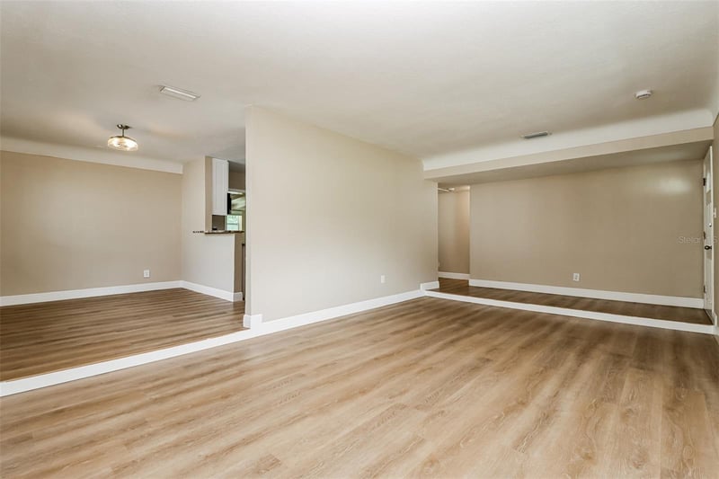 10293 Satsuma Rd, Seminole, FL 33772