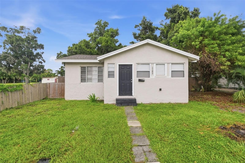 1743 30th St S, St Petersburg, FL 33712