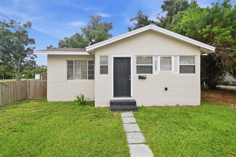 1743 30th St S, St Petersburg, FL 33712