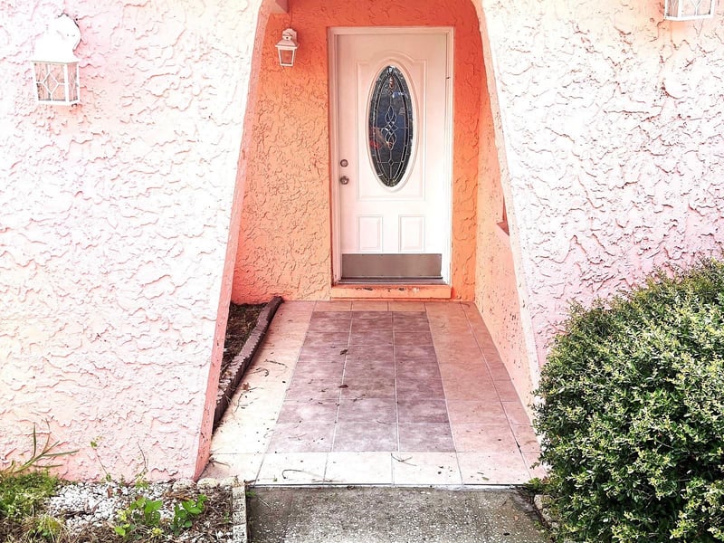 902 Samy Dr, Tampa, FL 33613
