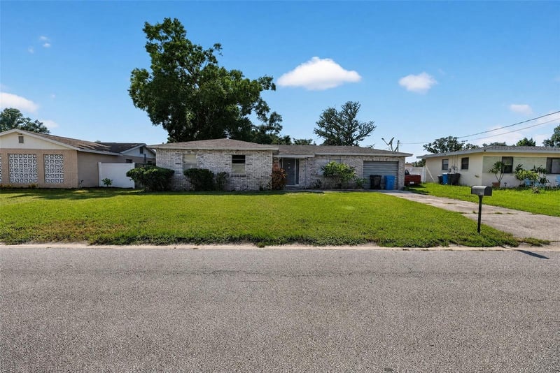 7318 Kingsbury Cir, Tampa, FL 33610