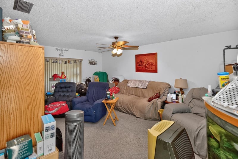 7318 Kingsbury Cir, Tampa, FL 33610