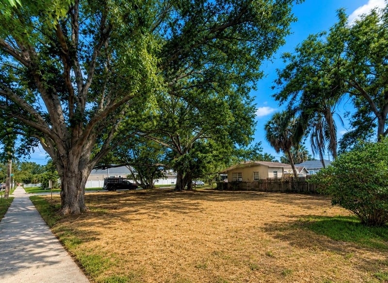 302 N Albany Ave, Tampa, FL 33606