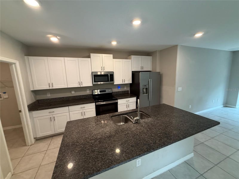 1752 Colding Dr, Ruskin, FL 33570