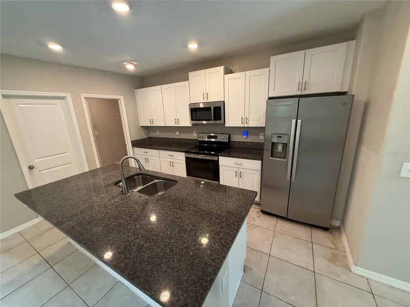 1752 Colding Dr, Ruskin, FL 33570
