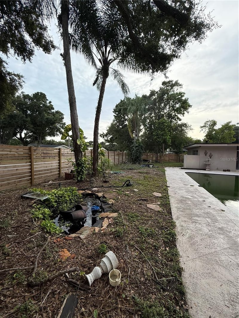 384 Lentz Rd, Belleair Bluffs, FL 33770