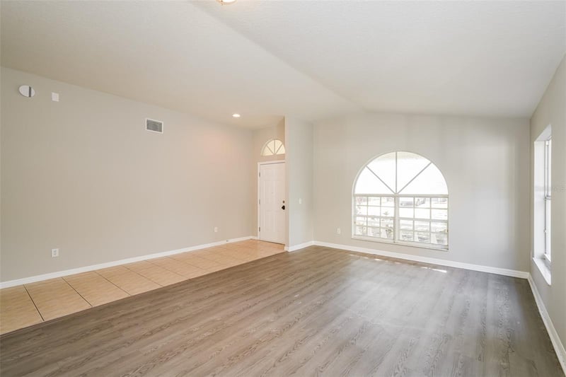 8516 Canterbury Lake Blvd, Tampa, FL 33619