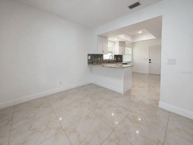 9203 Camino Villa Blvd, Tampa, FL 33635
