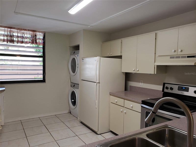 138 Pineneedle Dr, Bradenton, FL 34210