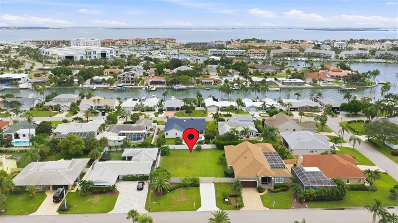 343 7th Ave N, Tierra Verde, FL 33715