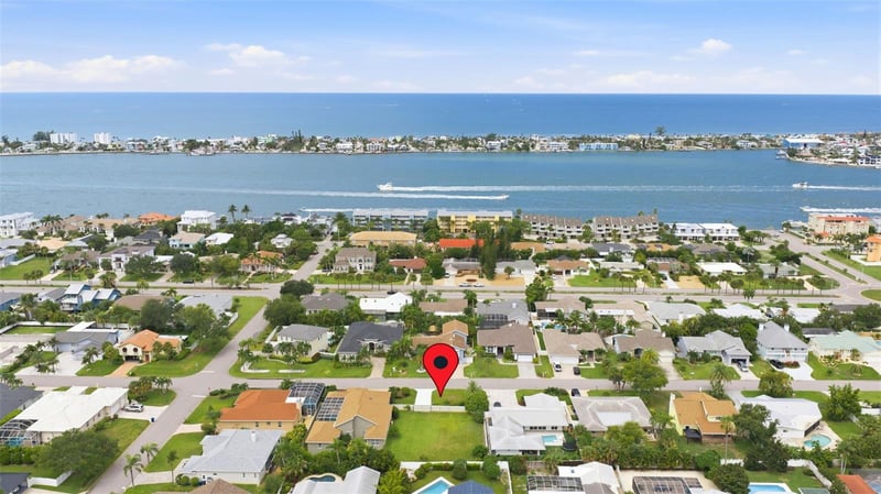 343 7th Ave N, Tierra Verde, FL 33715
