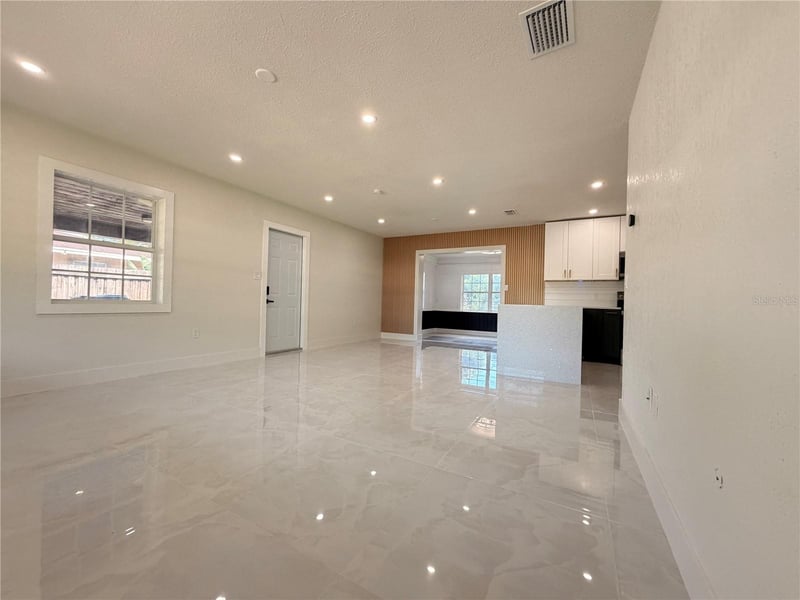 2405 21st Ave W, Bradenton, FL 34205