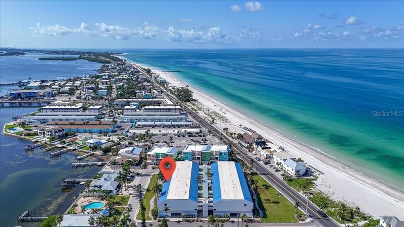 1007 Gulf Dr N #217, Bradenton Beach, FL 34217