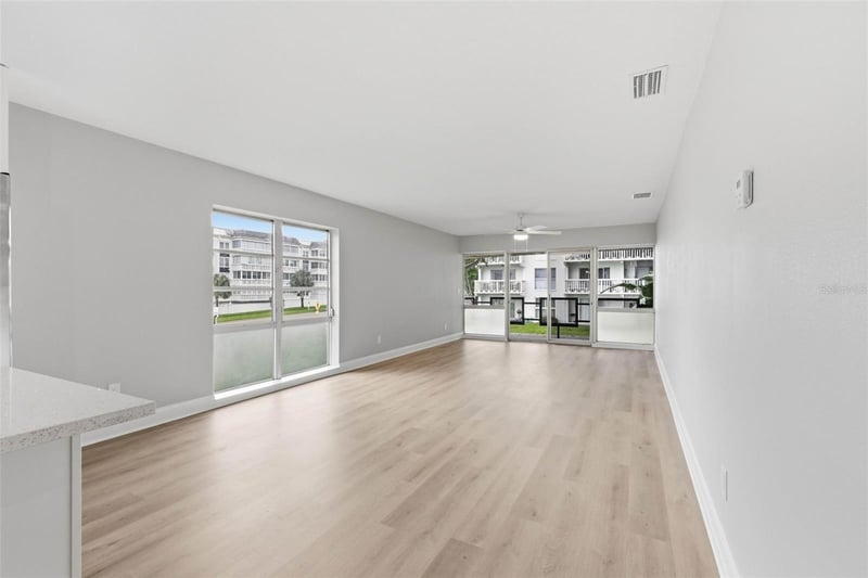 2950 W Bay Dr #B1, Belleair Bluffs, FL 33770