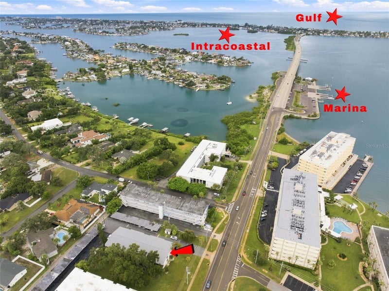 2950 W Bay Dr #B1, Belleair Bluffs, FL 33770