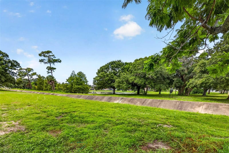6320 66th Ave N, Pinellas Park, FL 33781