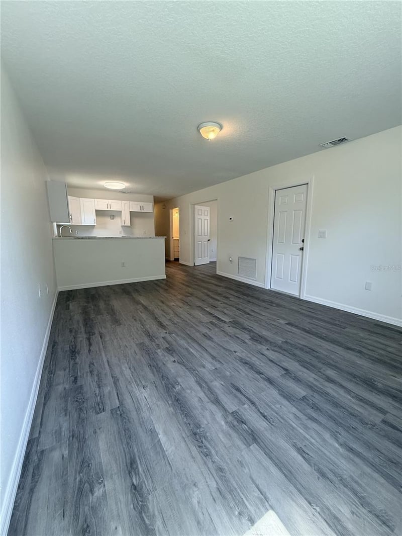 1013 6th St E, Bradenton, FL 34208