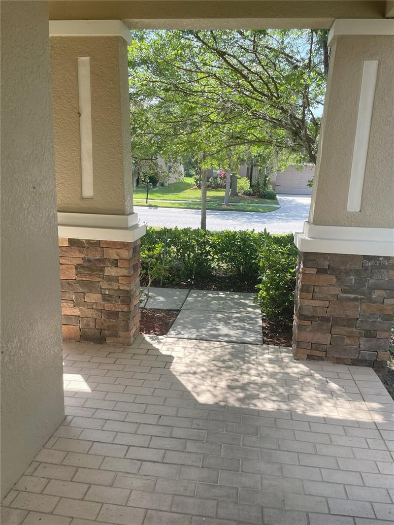 10649 Pictorial Park Dr, Tampa, FL 33647