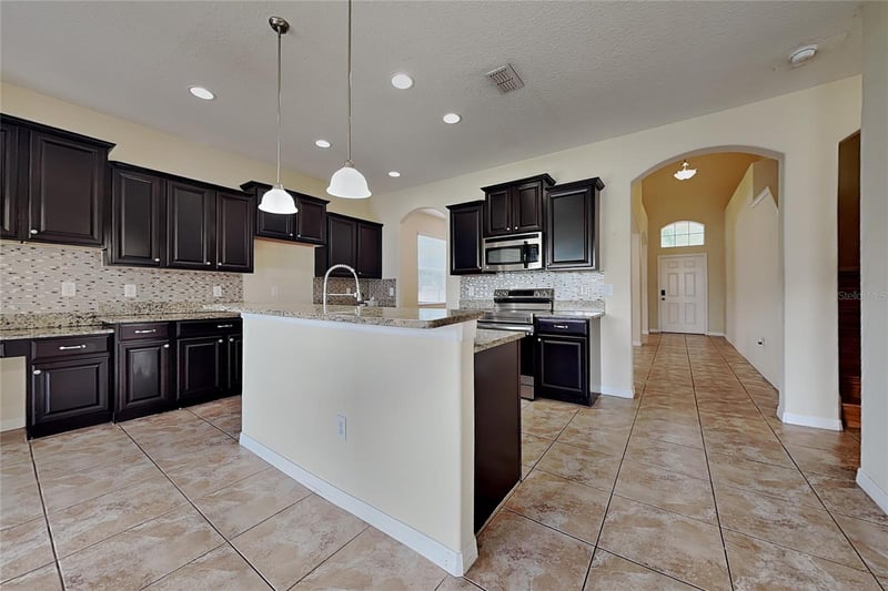 9609 Royal Fern Ct, Tampa, FL 33647