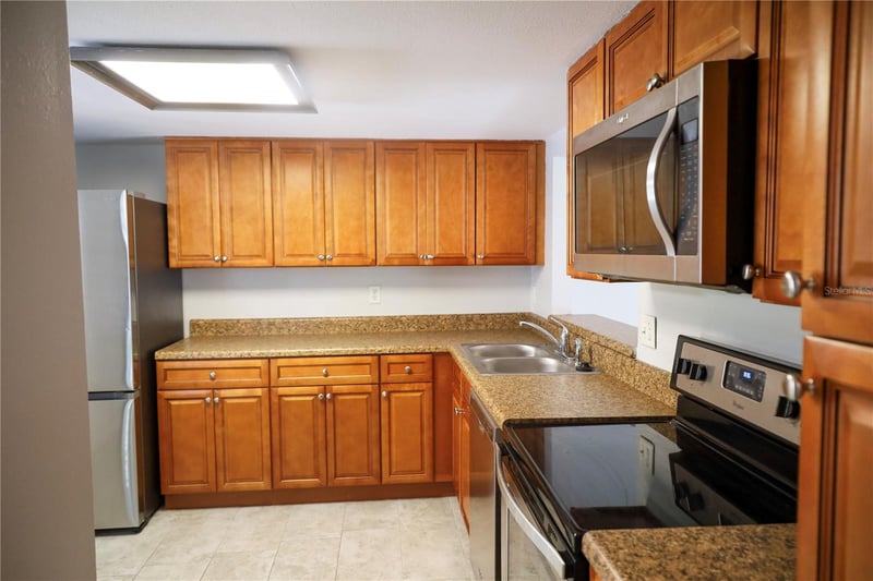 321 Windrush Loop, Tarpon Springs, FL 34689