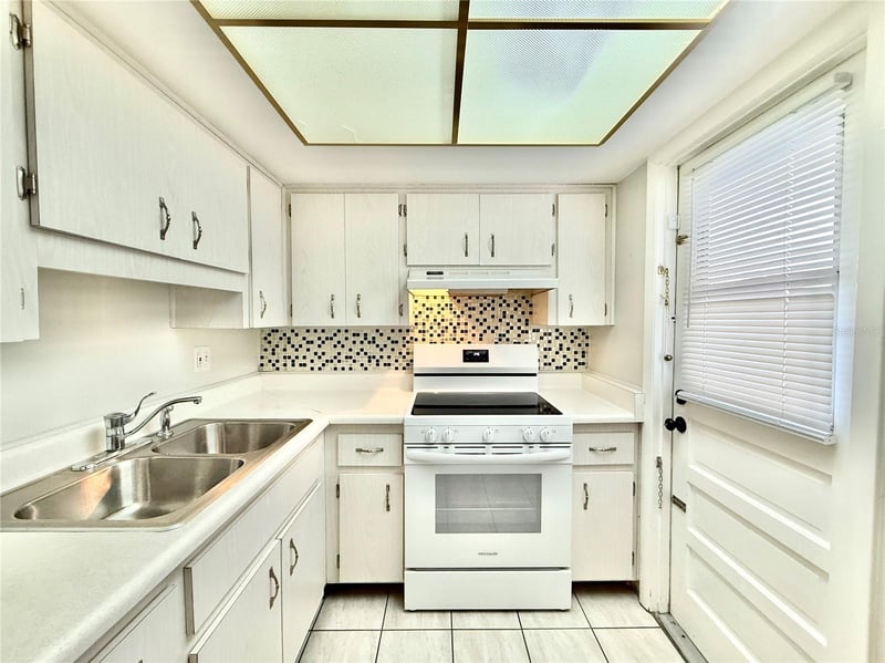 6105 Coral Way, Bradenton, FL 34207